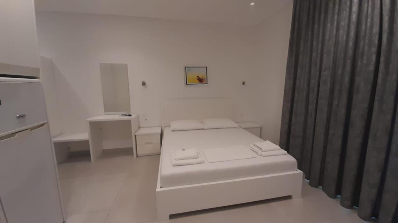 Cataleya -1 Min From The Appartamento Ksamil